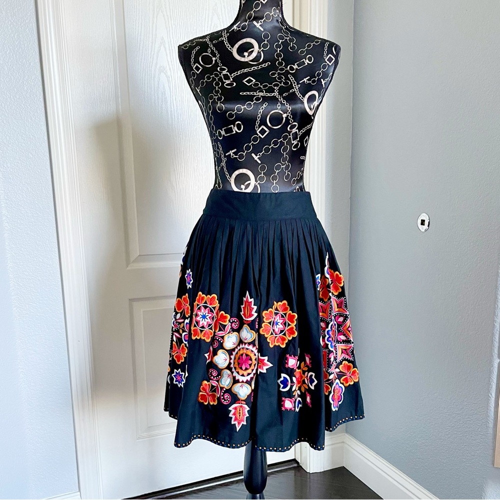NEW French Connection Embroidered skirt